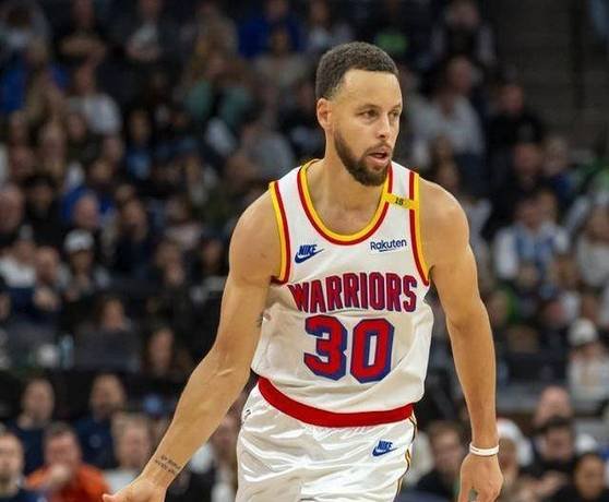 库里35岁后第7次轰下45+超越詹姆斯独享历史第一的简单介绍 第2张 库里35岁后第7次轰下45+超越詹姆斯独享历史第一的简单介绍 第2张