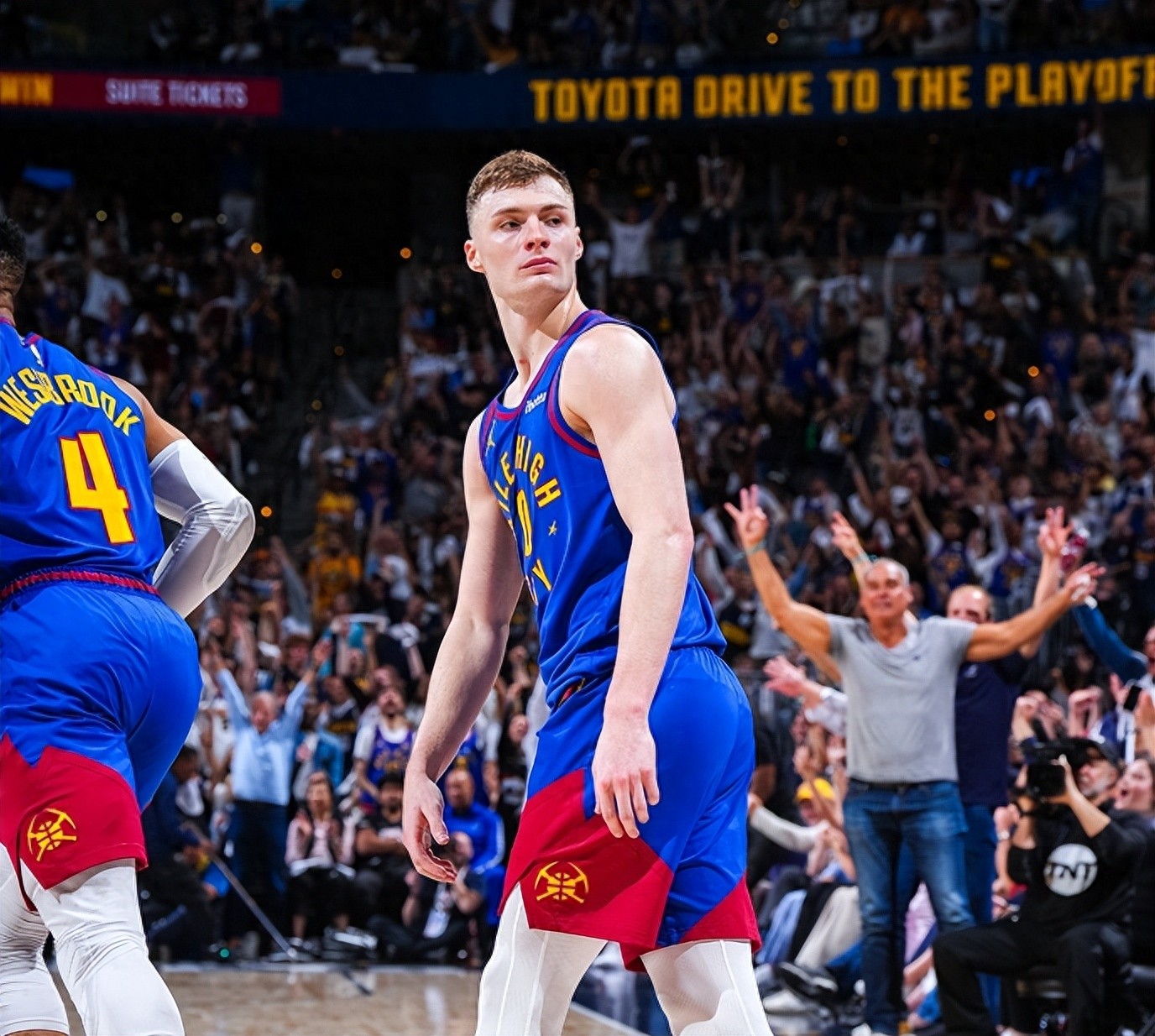 NBA常规赛快船主场116-130不敌掘金惨遭6连败约基奇55+12哈登空砍23分的简单介绍 第1张 NBA常规赛快船主场116-130不敌掘金惨遭6连败约基奇55+12哈登空砍23分的简单介绍 第1张