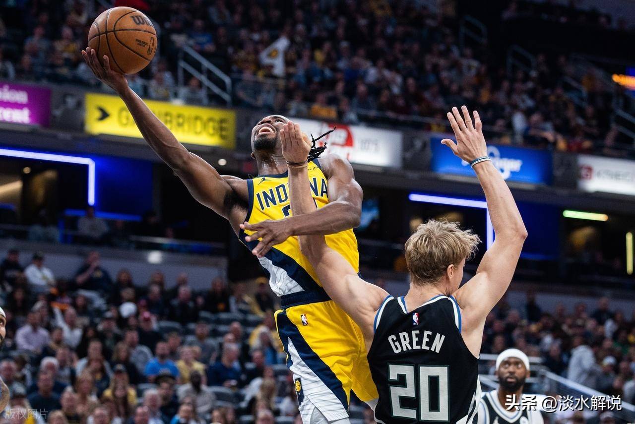 NBA常规赛步行者主场111-129不敌步行者惨遭7连败巴雷特22分西亚卡姆空砍30分的简单介绍 第2张 NBA常规赛步行者主场111-129不敌步行者惨遭7连败巴雷特22分西亚卡姆空砍30分的简单介绍 第2张