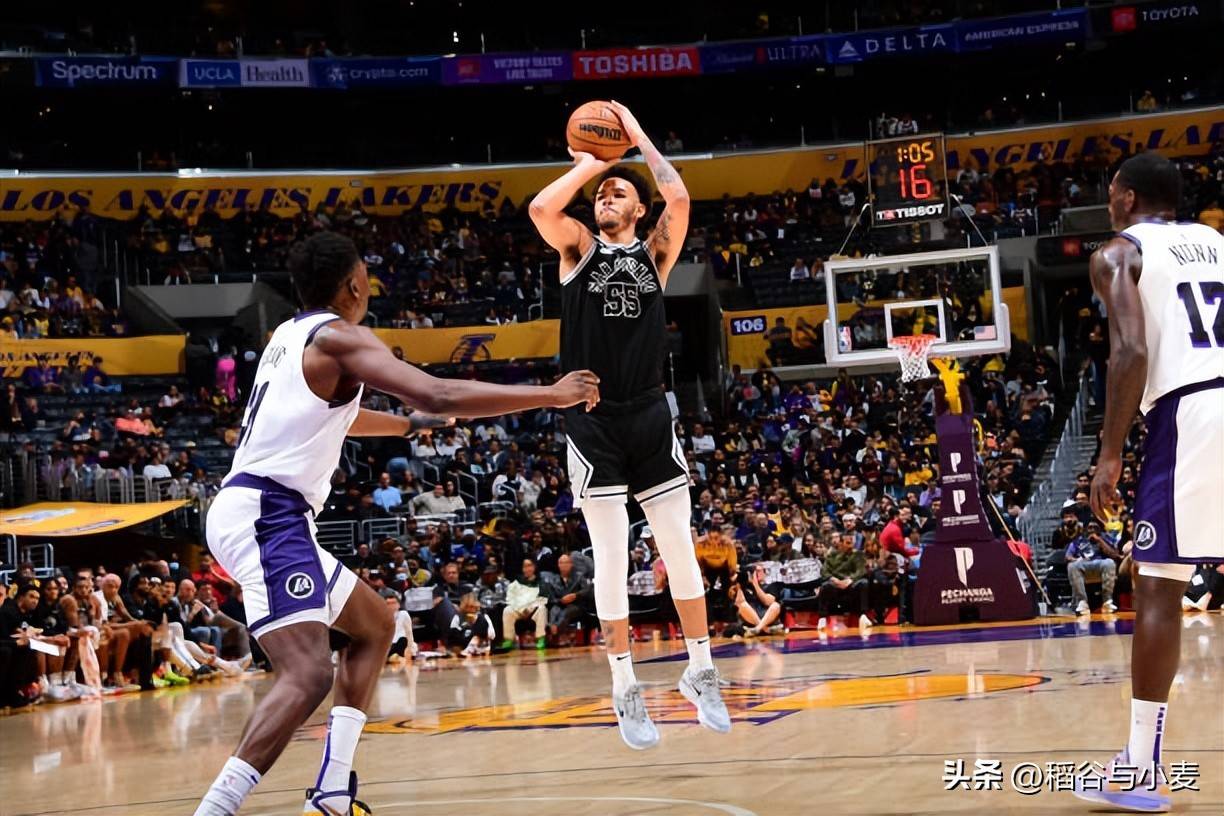 曝戴维斯希望加盟芝加哥公牛独行侠存在交易可能的简单介绍 第1张 曝戴维斯希望加盟芝加哥公牛独行侠存在交易可能的简单介绍 第1张