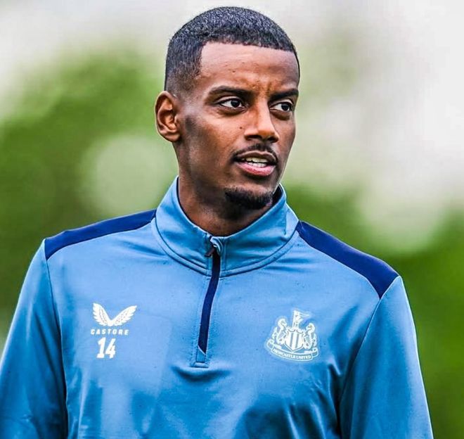 曝纽卡希望留下伊萨克球员要求涨薪 第1张 曝纽卡希望留下伊萨克球员要求涨薪 第1张