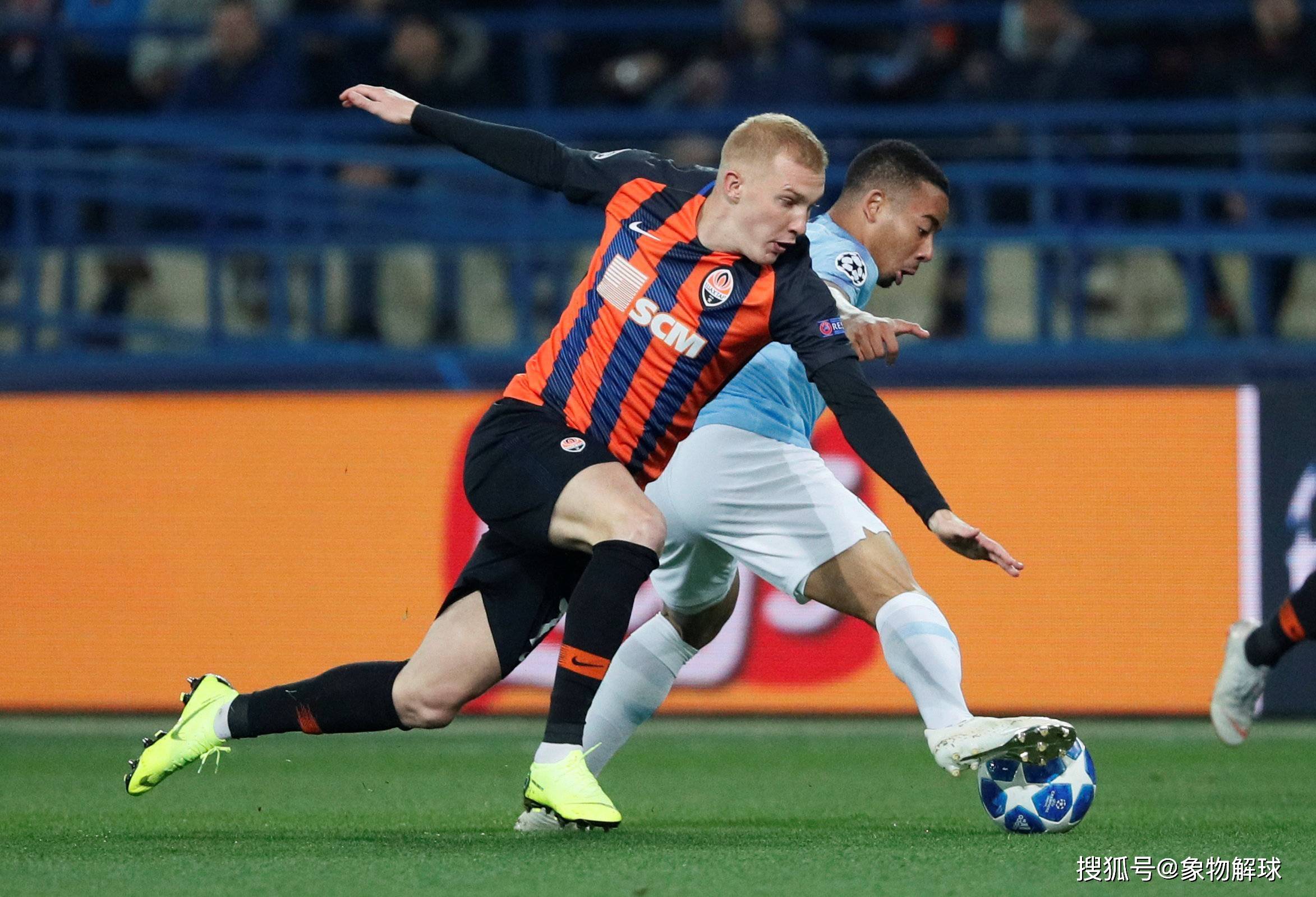 阿什利扬儿子签约伊普斯维奇父子有望同台竞技的简单介绍 第1张 阿什利扬儿子签约伊普斯维奇父子有望同台竞技的简单介绍 第1张