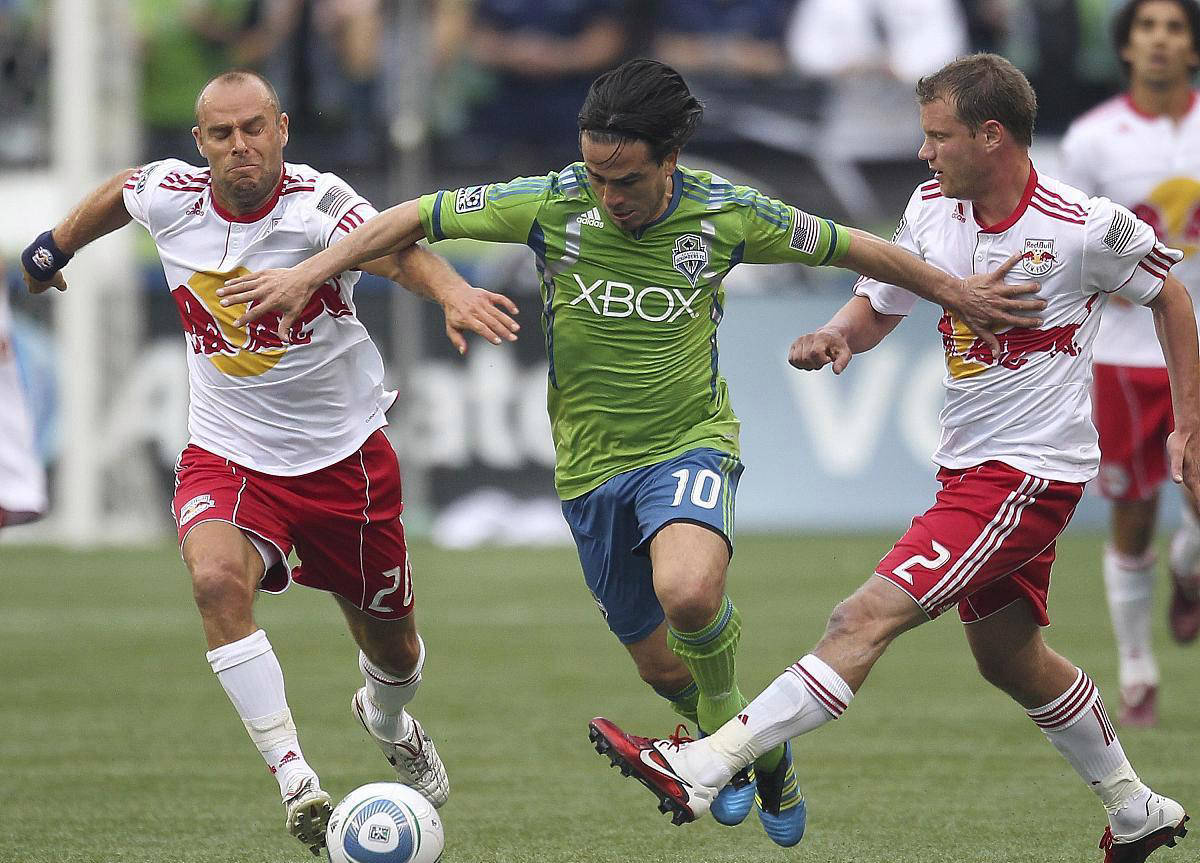 关于美职足纽约红牛vs亚特兰大联赛事预测纽约红牛依赖主场抢分的信息  第1张