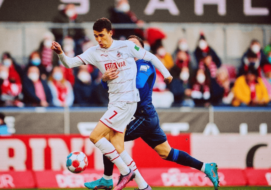 包含德乙：卡尔斯鲁厄VS艾禾斯堡的词条