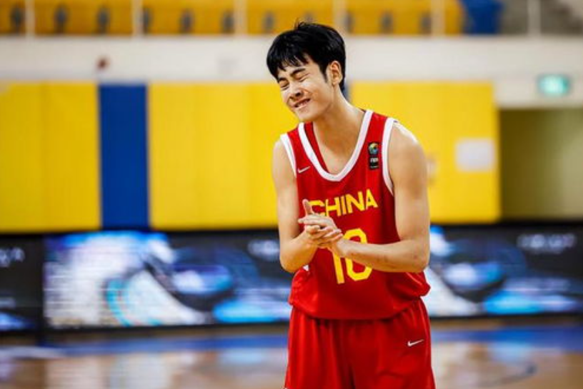 张博源宣布加盟美国高中此前NBA选秀模拟高居30位的简单介绍 第2张 张博源宣布加盟美国高中此前NBA选秀模拟高居30位的简单介绍 第2张