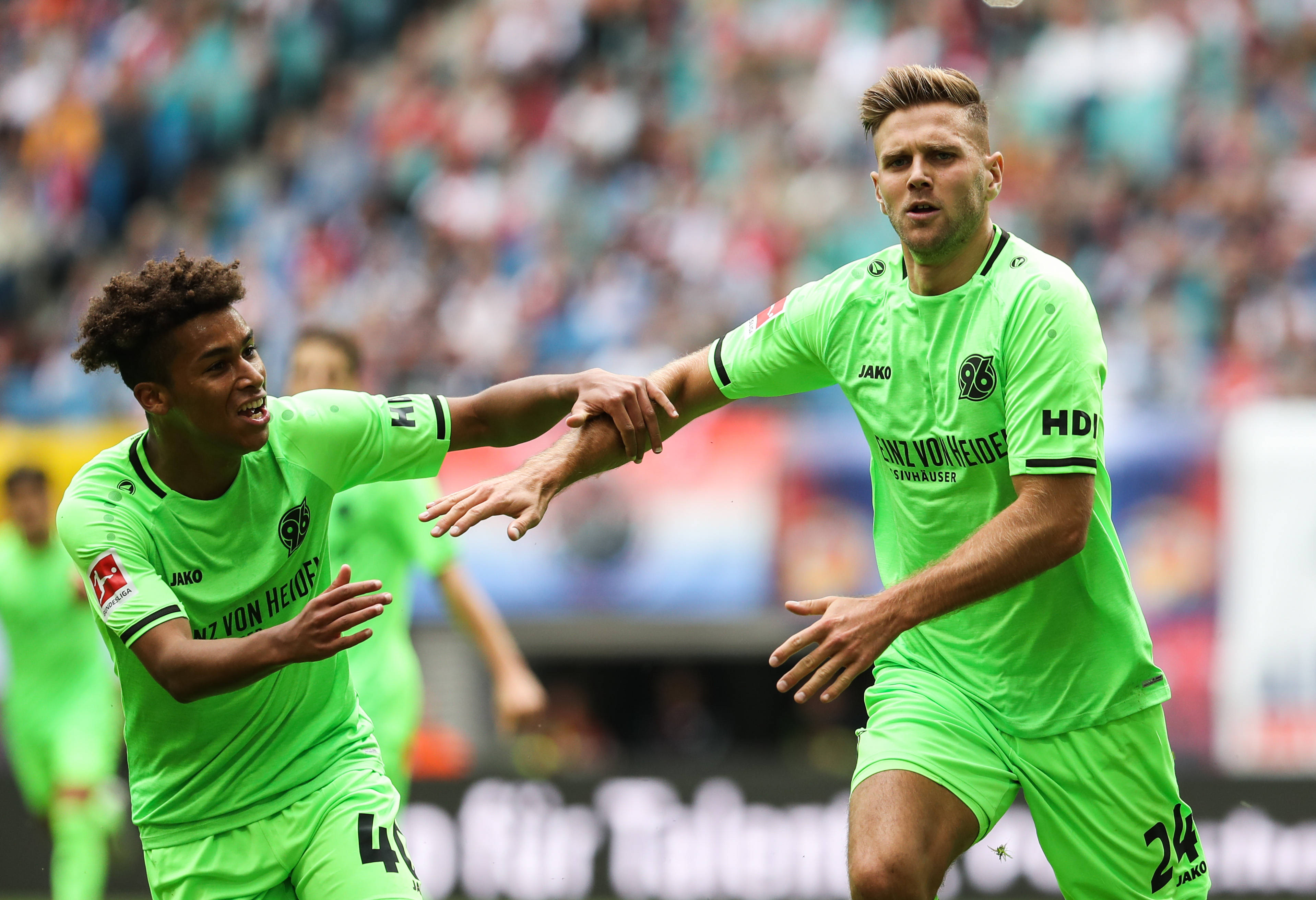 关于德乙菲尔特VS卡尔斯鲁厄预测分析主场虫与客场虫的较量的信息  第2张