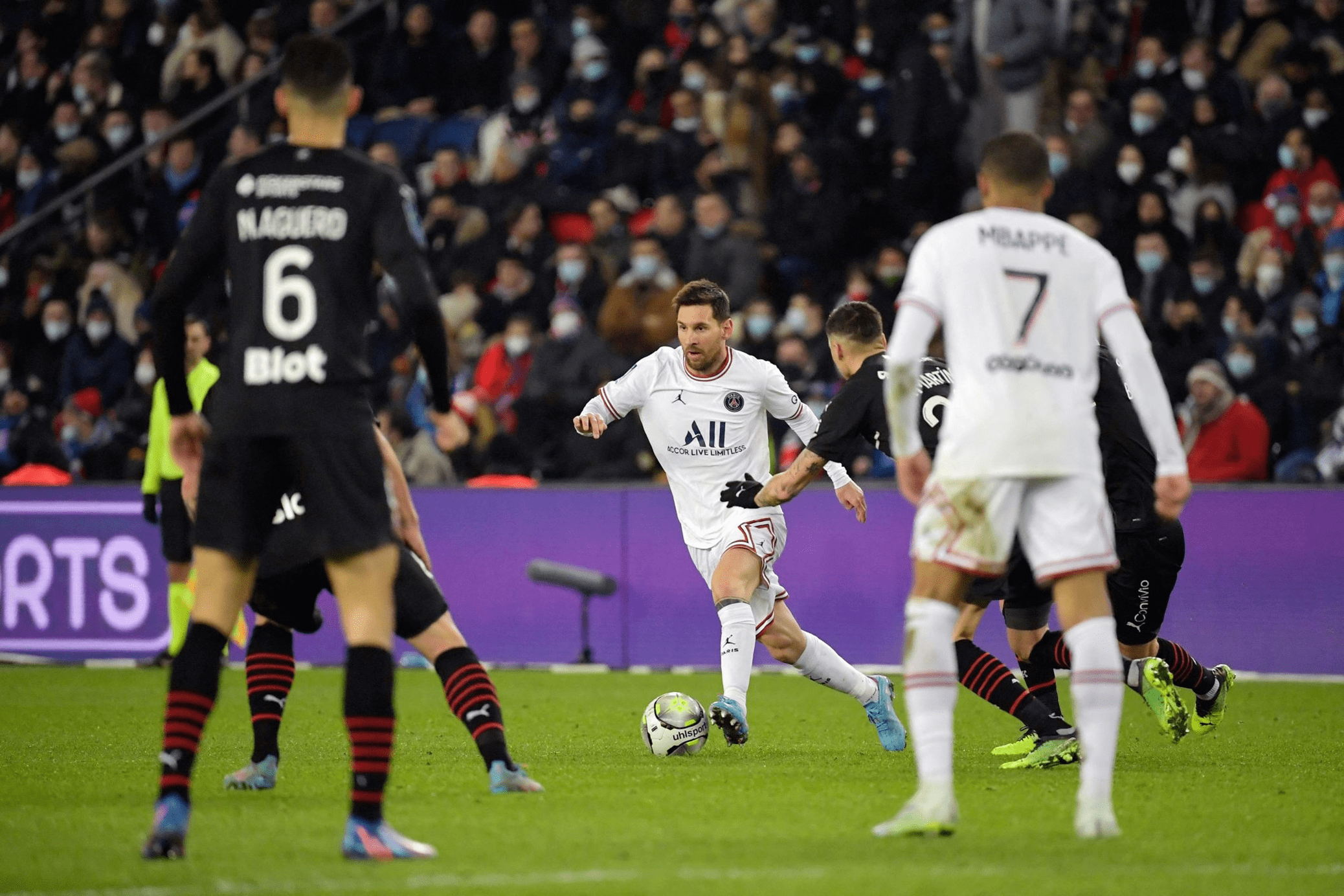 大巴黎在2025年攻入105球进攻力冠绝五大联赛的简单介绍 第2张 大巴黎在2025年攻入105球进攻力冠绝五大联赛的简单介绍 第2张