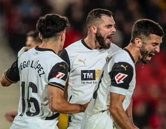 西甲巴伦西亚VS皇家社会前瞻双方历史交锋相当的简单介绍  第1张