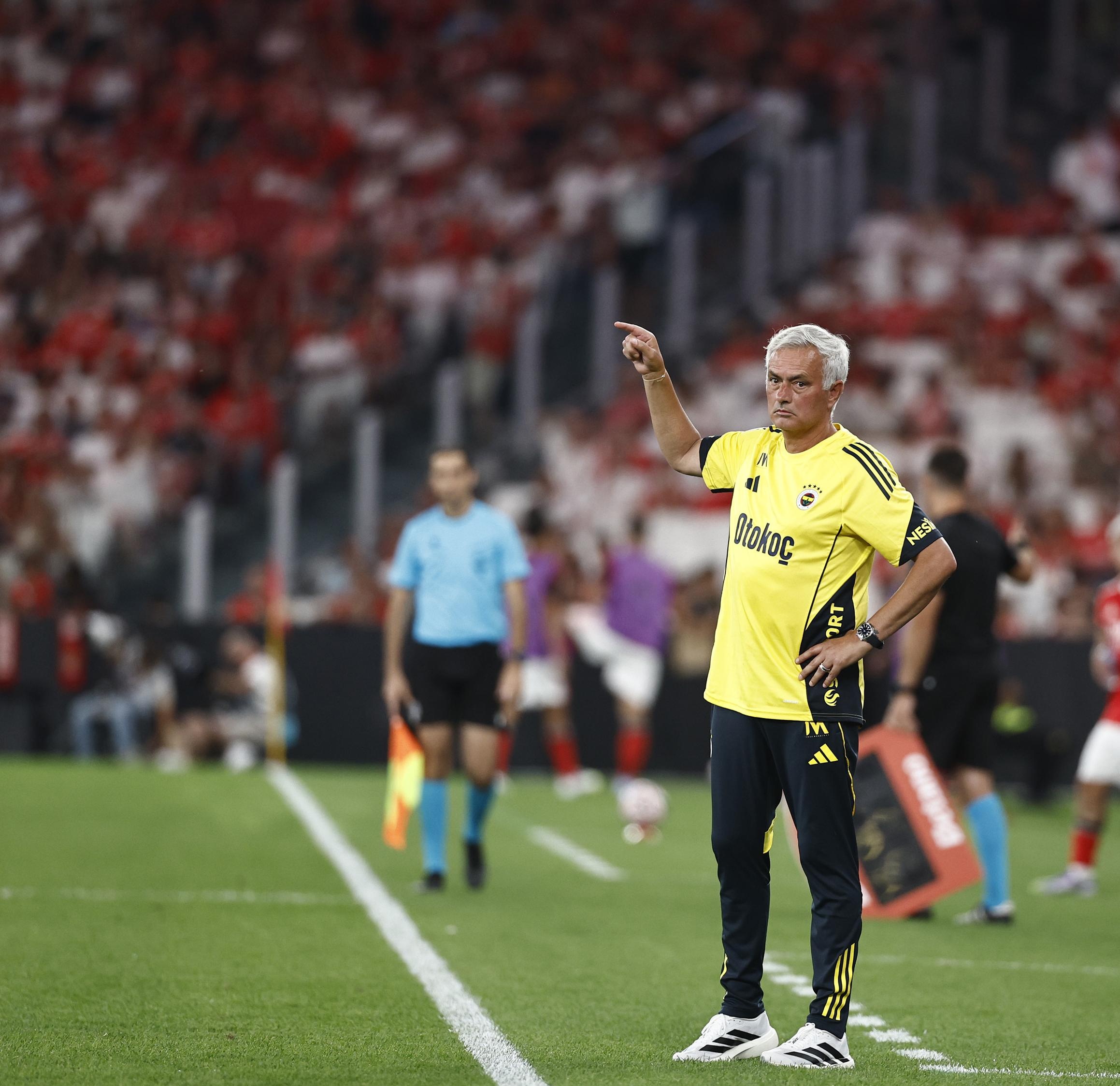 巴黎后卫贝拉尔多寻求离队本赛季缺少出场时间的简单介绍 第1张 巴黎后卫贝拉尔多寻求离队本赛季缺少出场时间的简单介绍 第1张