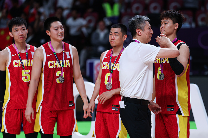 包含中国男篮1/4决赛力克韩国时隔10年中国男篮晋级亚洲杯四强的词条