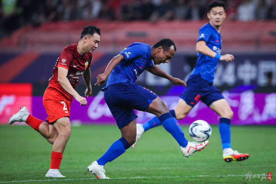 足协杯1/8决赛上海海港2-3上海申花路易斯帽子戏法吴曦助攻戴帽的简单介绍 第1张 足协杯1/8决赛上海海港2-3上海申花路易斯帽子戏法吴曦助攻戴帽的简单介绍 第1张