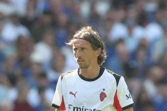 关于米兰为莫德里奇提供1年合同曝米兰向莫德里奇提供主力的信息 第1张 关于米兰为莫德里奇提供1年合同曝米兰向莫德里奇提供主力的信息 第1张