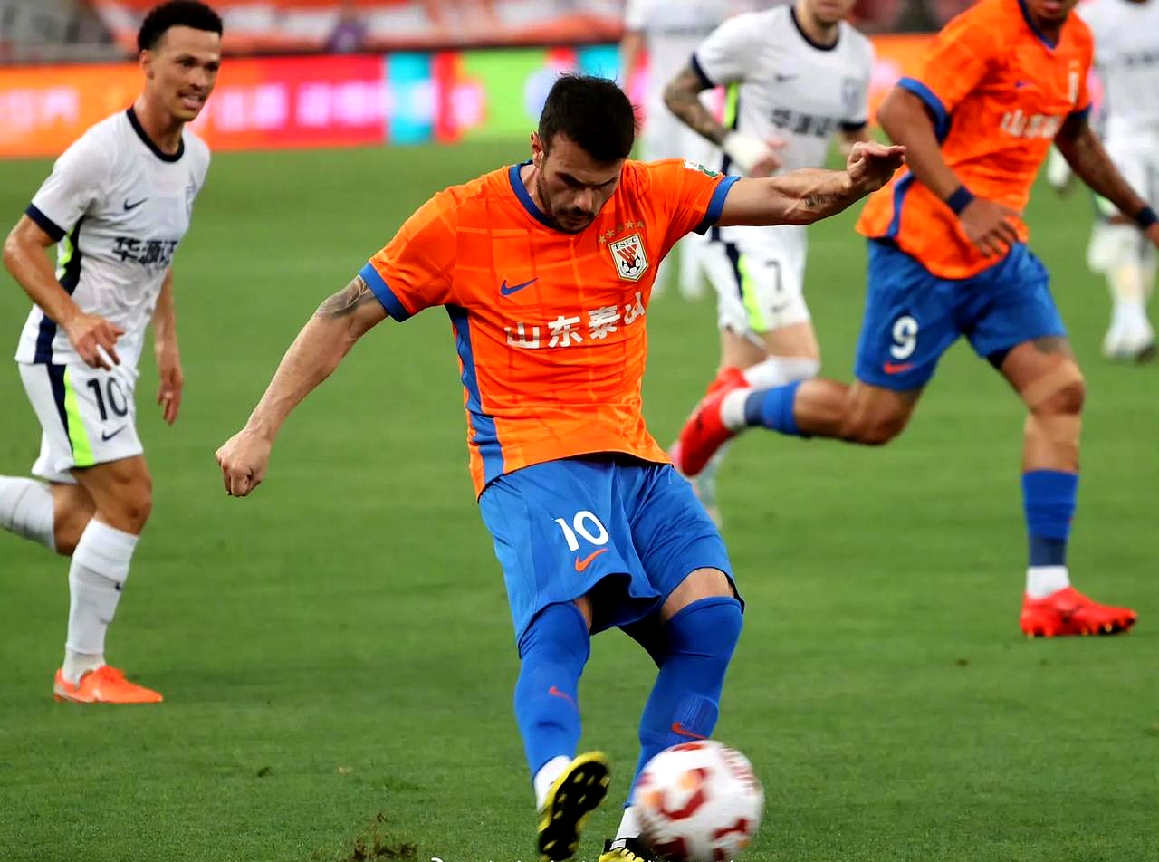 媒体：泰山克雷桑恢复良好本轮有望复出的简单介绍  第1张