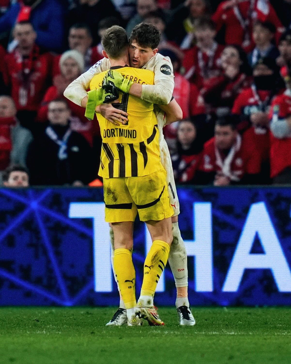 关于施洛特贝克不希望与多特蒙德续约有多支球队保持对球员关注的信息 第1张 关于施洛特贝克不希望与多特蒙德续约有多支球队保持对球员关注的信息 第1张