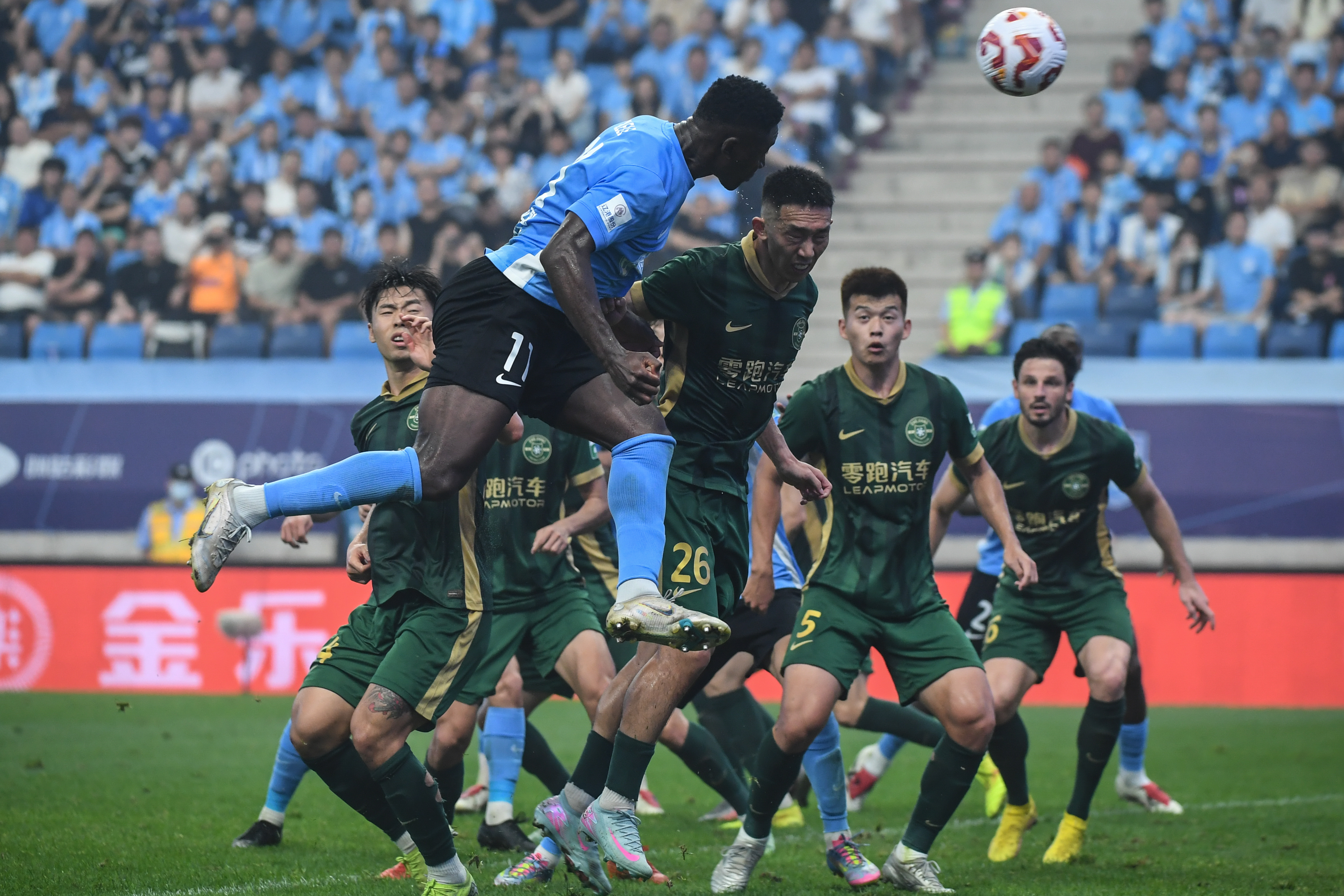 上海海港将对阵大连英博上海海港进攻表现相当突出的简单介绍 第2张 上海海港将对阵大连英博上海海港进攻表现相当突出的简单介绍 第2张