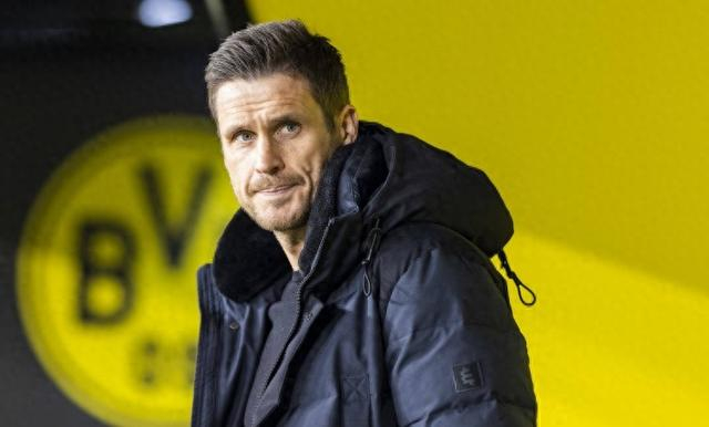 楚克乌梅卡接近加盟多特转会费为2500万英镑外加浮动费用的简单介绍 第2张 楚克乌梅卡接近加盟多特转会费为2500万英镑外加浮动费用的简单介绍 第2张